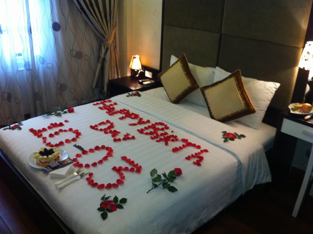Hanoi Victory Hotel Room photo
