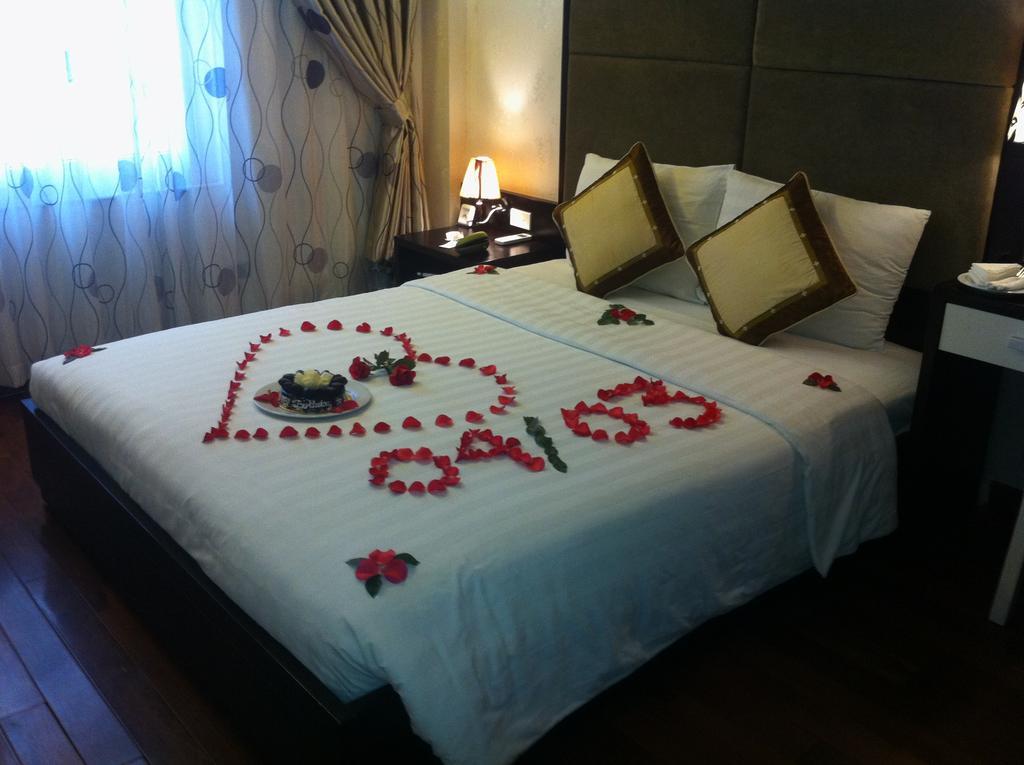 Hanoi Victory Hotel Room photo